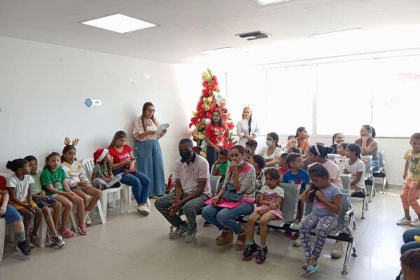 Hospital Materno Infantil celebra la Navidad a cientos de niños en los diferentes centros de salud